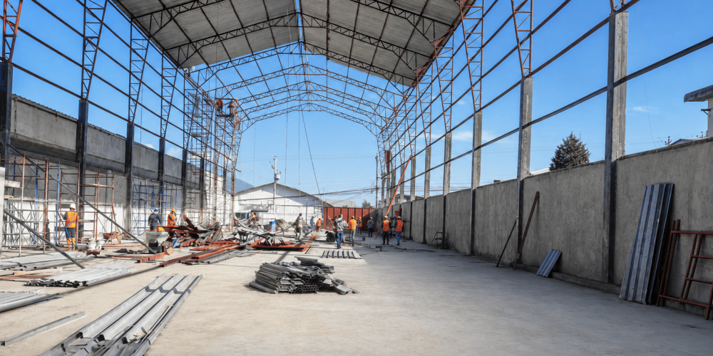 4. Instalación de cubierta y cerramientos del nuevo galpón – Plastiflan – ARDICOMETAL